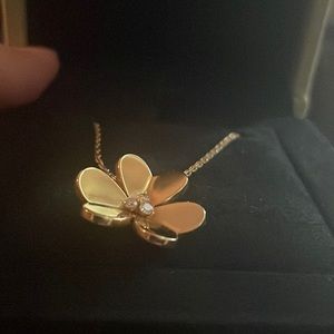 Van Cleef & Arpels Frivole Pendant, large model